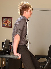 Hot studs Cameron Adams and Jason Pitt fucking