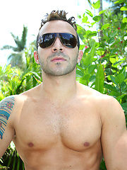 Hot muscle hunk jerking off dick