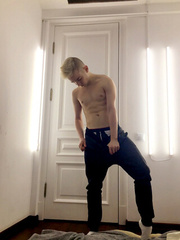Fit Twink Anal Play Solo!