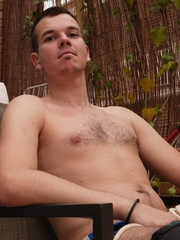 Dude shows his huge dick