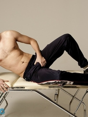 Dude shows his huge dick