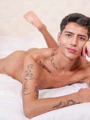 Andy Vegas cating photoshoot