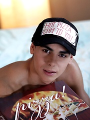Raw: Young Pizza Boy Gets A Deep-Pan Stuffing From A Horny Stud!
