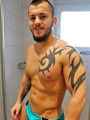 Take a long hot shower with my straight mate David Ivan