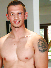 Young & Muscular Straight Lad Clayton Wanks
