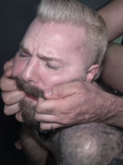 INCREDIBLY FIT NASTY MUSCLEBEAR DUNGEON FUCK