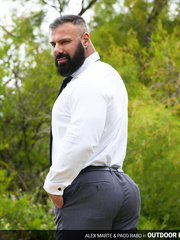Squirt Casual Encounters: Outdoor Park Cruising