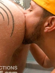 FRISKY 4WAY!
